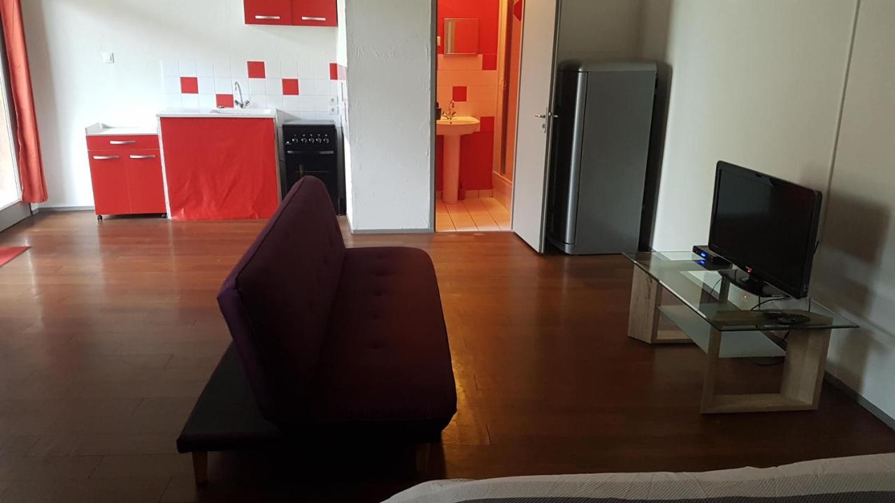 Passins Grand Studio Et Jolies Chambres A Louer المظهر الخارجي الصورة