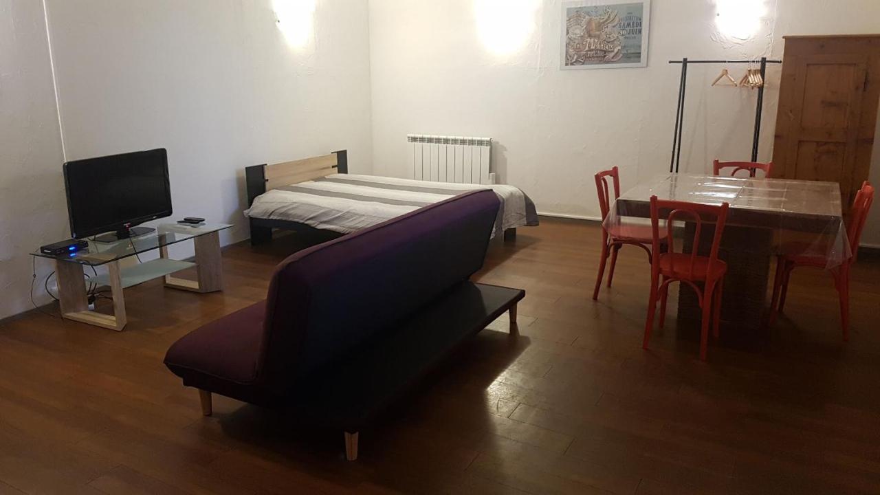 Passins Grand Studio Et Jolies Chambres A Louer المظهر الخارجي الصورة