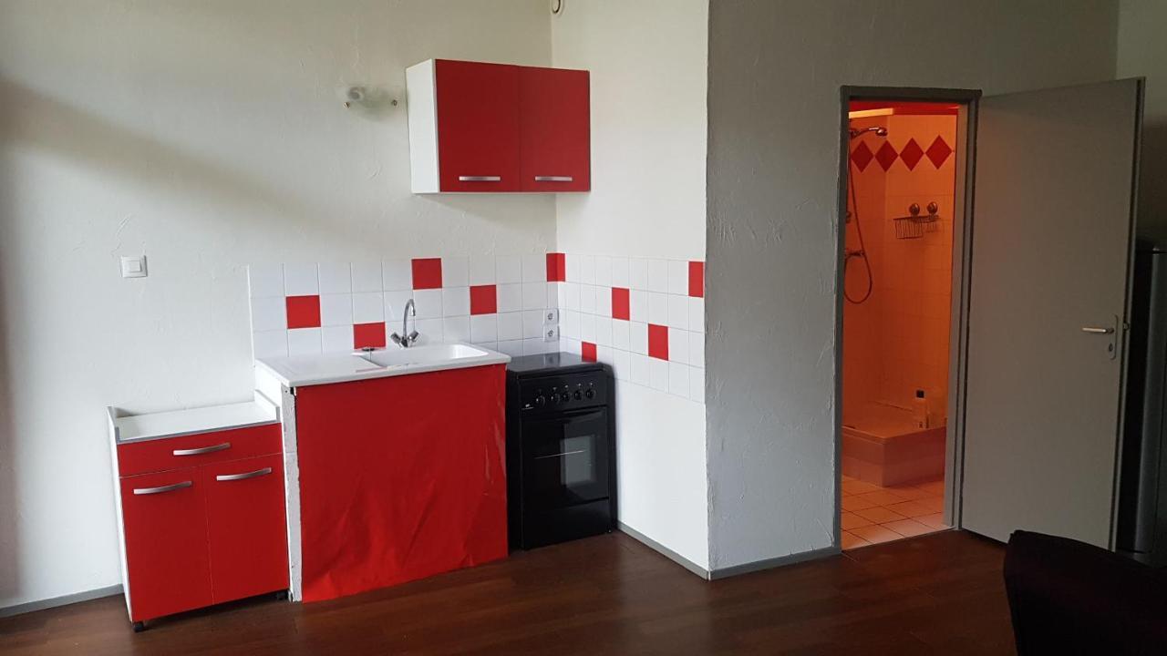 Passins Grand Studio Et Jolies Chambres A Louer المظهر الخارجي الصورة